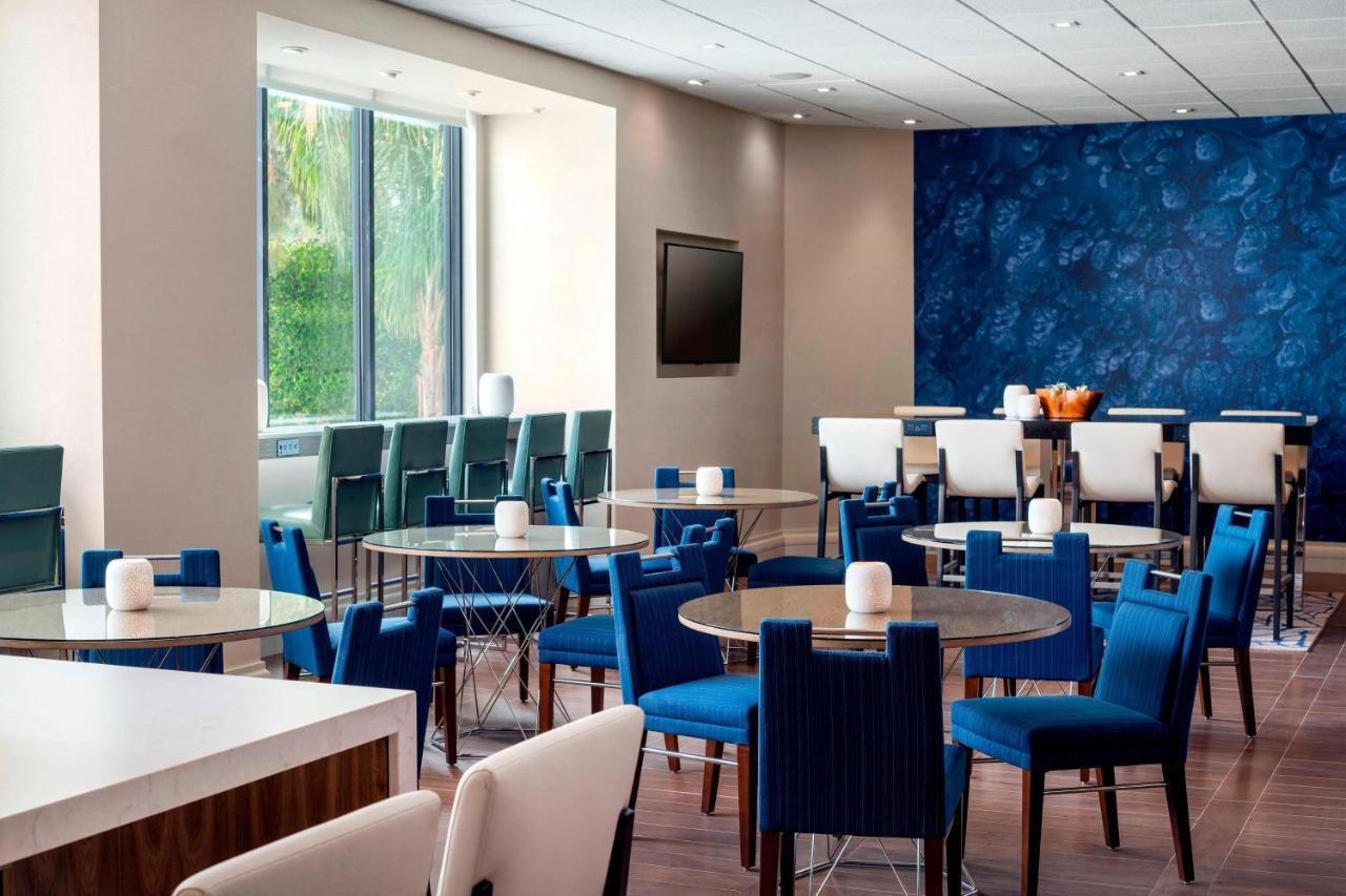 Irvine Marriott Hotell Eksteriør bilde